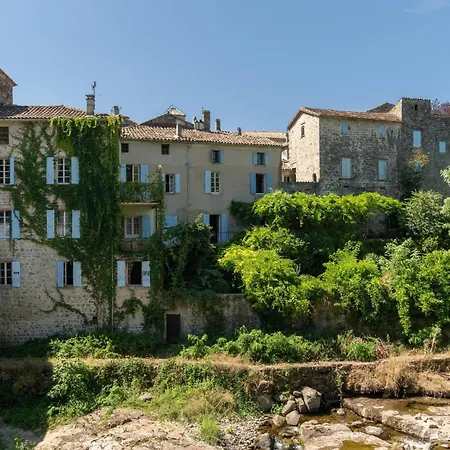 Maison De Maitre Du Domaine Des Lys فيلة Largentière